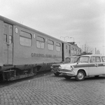 168837 Afbeelding van het electrische treinstel nr. 619 (mat. 1936) van de N.S. te Eindhoven als tentoonstellingstrein ...